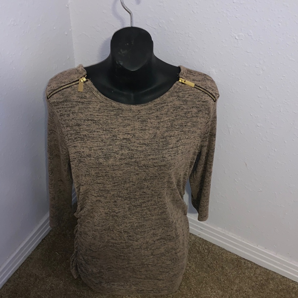 Grey brand is Olivia blu large